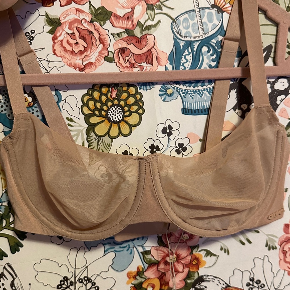 SKIMS Nude Sheer Underwire Bra